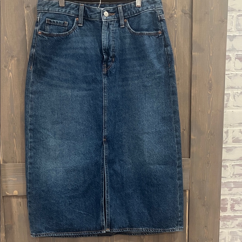 ⭐️5/$20Old Navy High Rise Dark Blue Denim Skirt